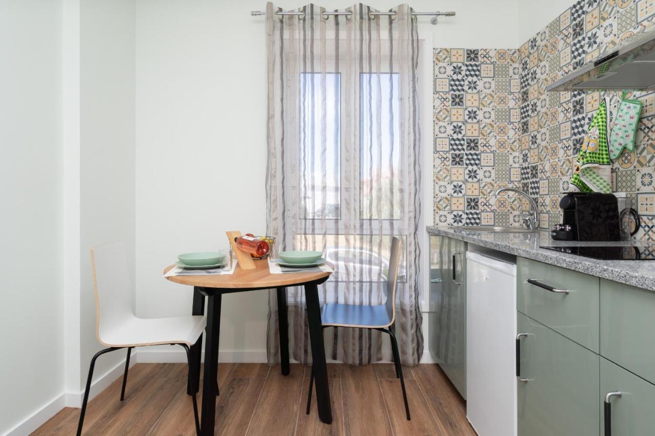 Oportohost Dragao Duplex Apartment Bagian luar foto